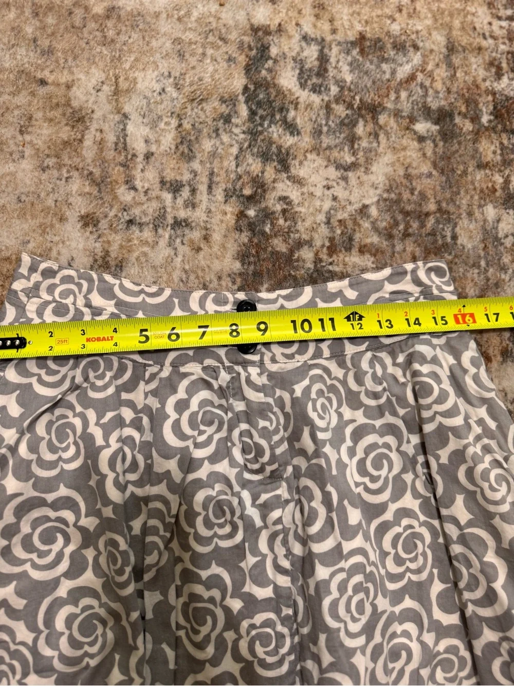 Old Navy Gray White Graphic Floral Pleated Retro Mini A-Line Skirt w/ pockets - Picture 10 of 13